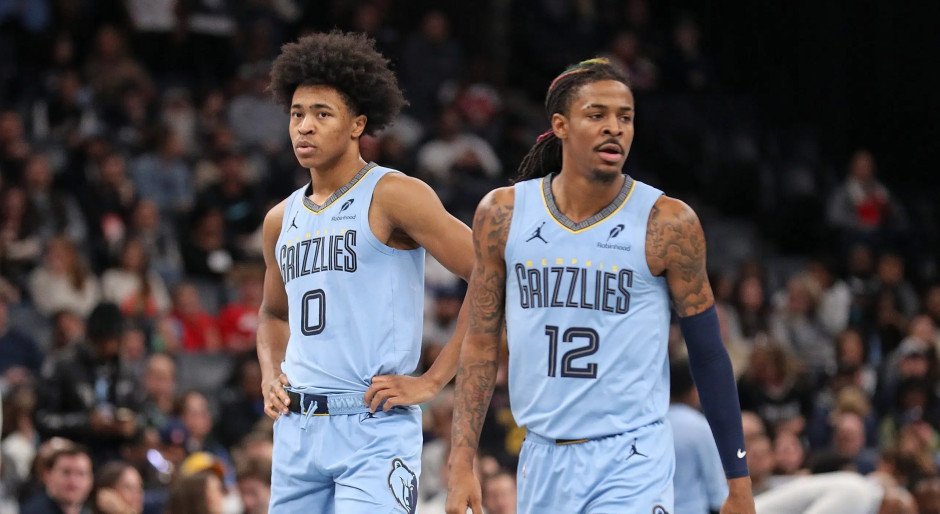 西甲半场：莫雷诺、科斯塔破门，比利亚雷亚尔1-1马略卡（西甲半场：莫雷诺、科斯塔先后破门，比利亚雷亚尔1-1暂平马略卡）