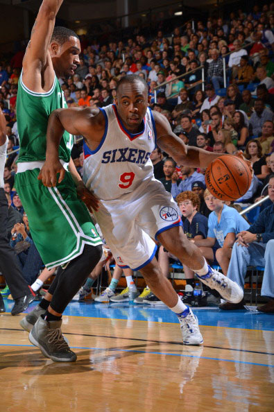 西甲升班马再度爆冷（西甲新军再度上演冷门）