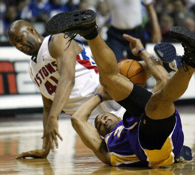 埃贝尔谈帕夫洛维奇伤情：看上去像是肌肉伤（埃贝尔：帕夫洛维奇伤势初判为肌肉问题）