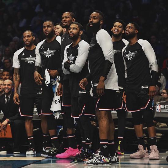 美记：格里芬当年也想终老快船，结果续约7个月后被交易至活塞（美媒曝：格里芬曾盼在快船退役，续约仅7个月后即被交易至活塞）