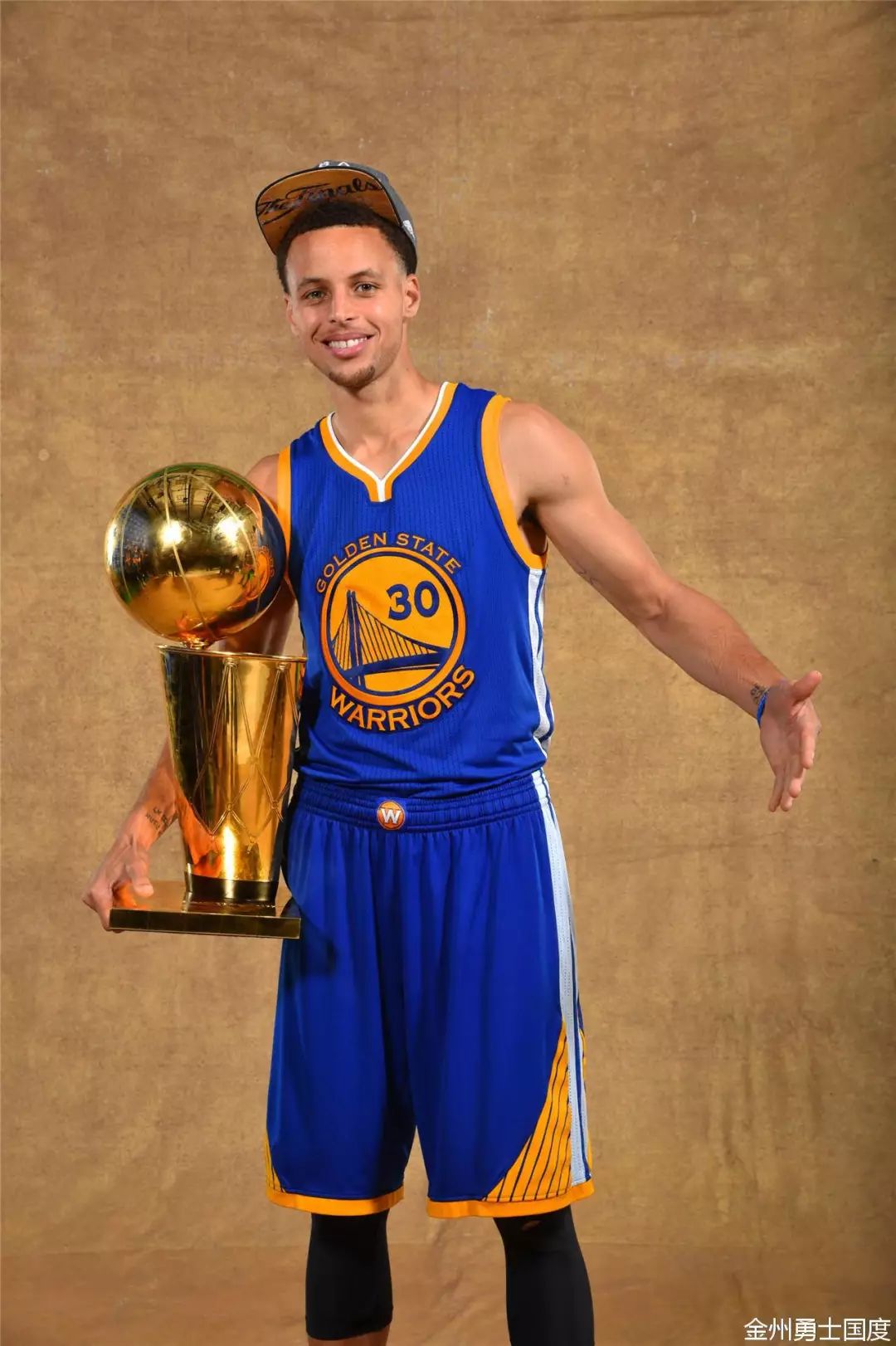 雷霆公布伤病报告：哈滕和华莱士复出，以赛亚·乔等三人缺席（雷霆伤情更新：哈滕、华莱士回归，以赛亚·乔等三将缺阵）