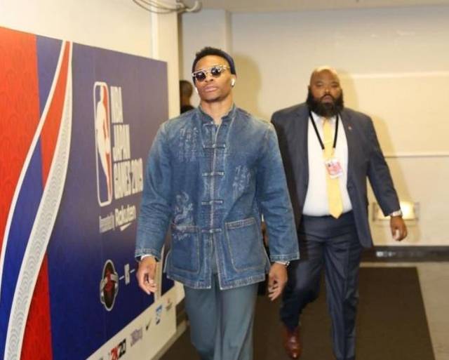 巴媒：内马尔的身体各项数据指标远低于顶级球员标准（巴媒称内马尔多项身体指标逊于顶尖球员标准）