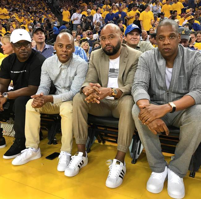 奎克利：我们需要每个人都肩负领袖责任 单靠一个人力量无法赢球（奎克利：领导力需全队共担，靠一人难赢球）